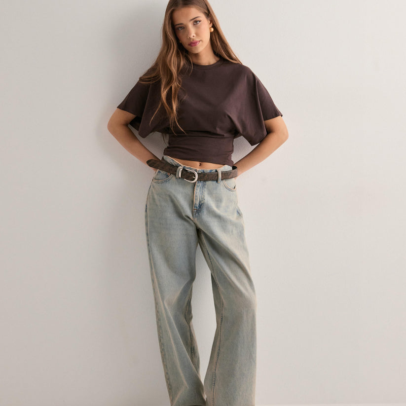 T-shirt court pour femmes avec manches chauve-souris