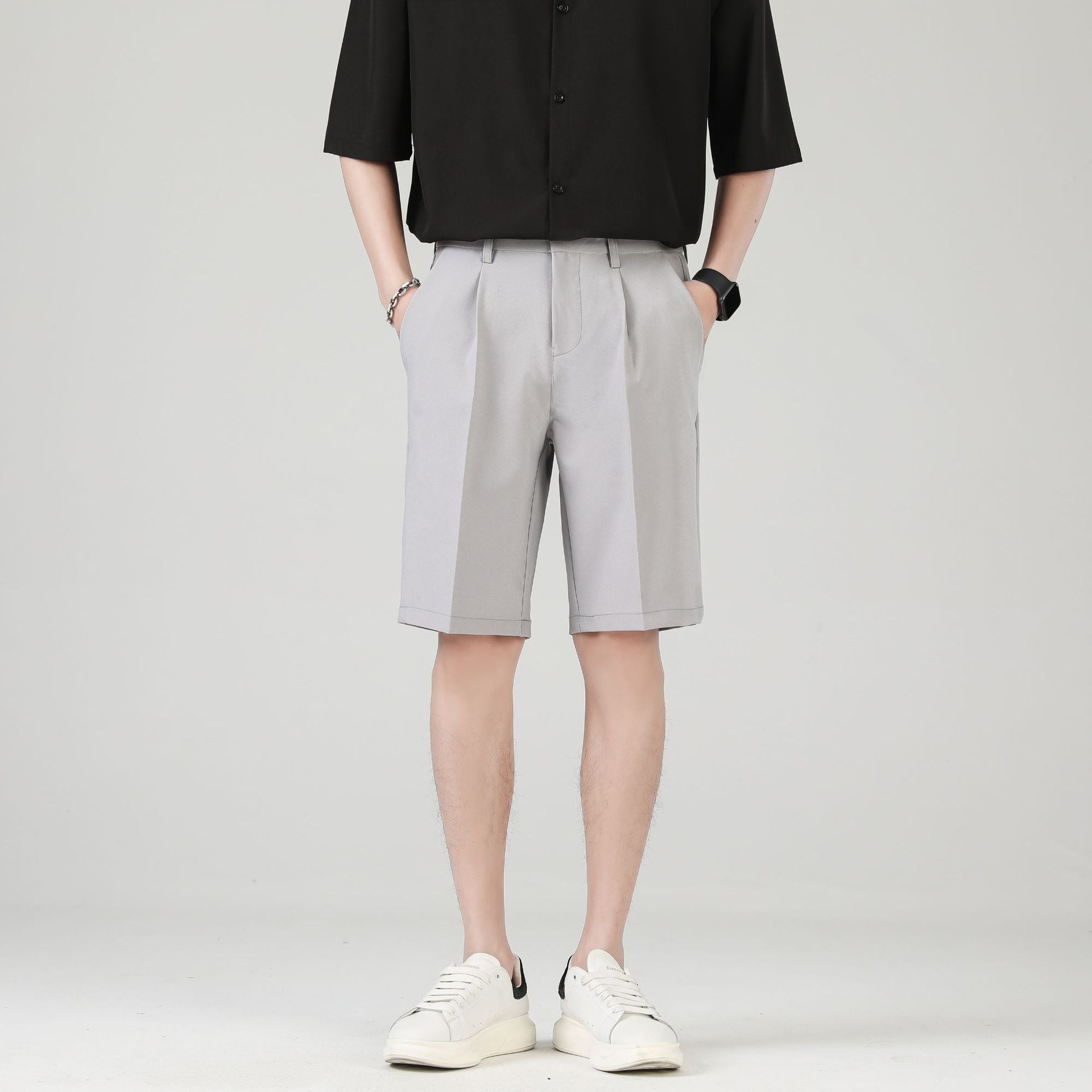 Shorts Chino pour Hommes avec Coupe Droite et Plis